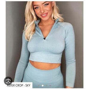 T/ALA Aster Crop Top ✨